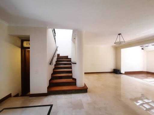 Casa de 3 alcobas en arriendo en El Poblado, Medellín, 217 m² · foto 12 de 24