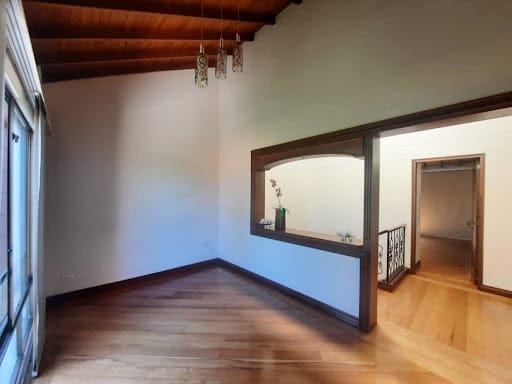 Casa de 3 alcobas en arriendo en El Poblado, Medellín, 217 m² · foto 14 de 24