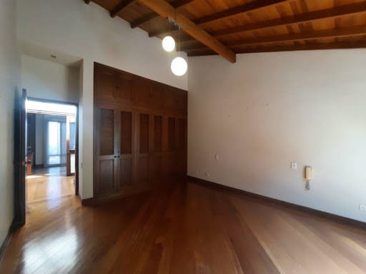 Casa de 3 alcobas en arriendo en El Poblado, Medellín, 217 m² · foto 22 de 24