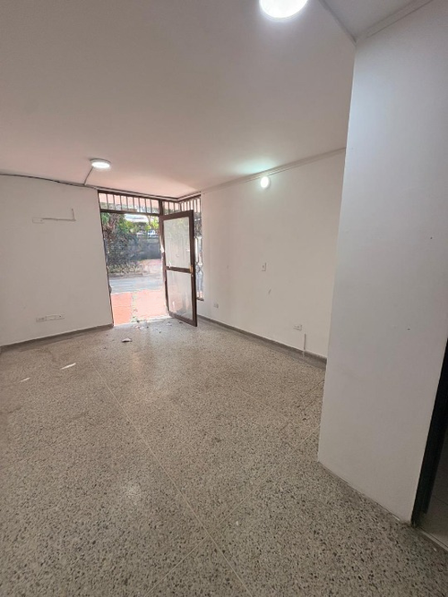 Local en arriendo en Quinta Oriental, Cúcuta, 27 m² · foto 3 de 4