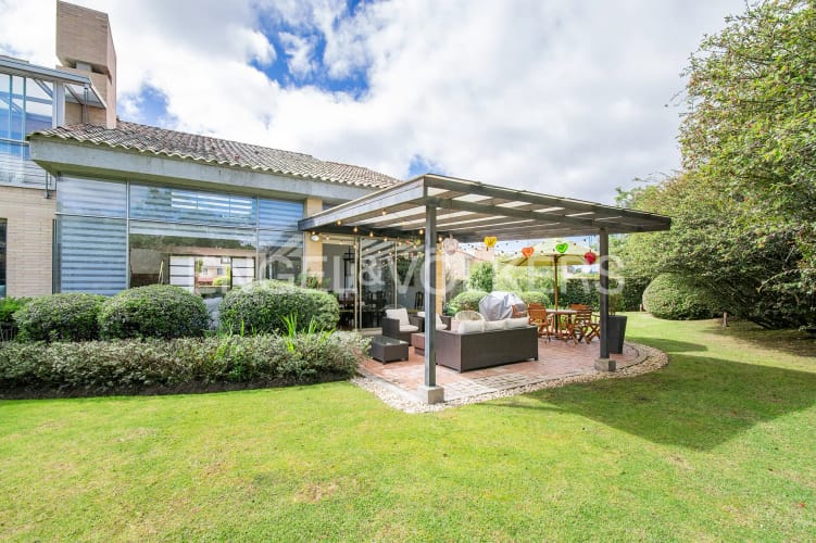 Casa de 4 alcobas en venta en Guaymaral, Bogotá, 334 m² · foto 17 de 18