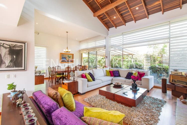 Casa de 4 alcobas en venta en Guaymaral, Bogotá, 334 m² · foto 2 de 18