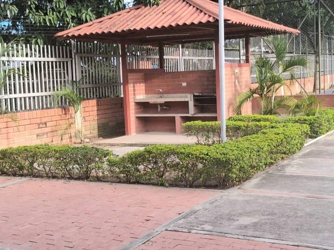 Apartamento de 3 alcobas en venta en Madrigal, Neiva, 74 m² · foto 3 de 12