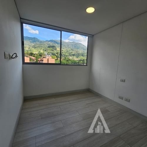 Apartamento de 3 alcobas en arriendo en Loma Del Esmeraldal, Envigado, 122 m² · foto 5 de 19