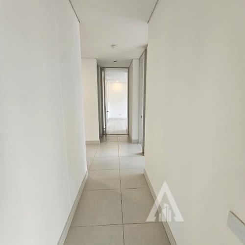 Apartamento de 3 alcobas en arriendo en Loma Del Esmeraldal, Envigado, 122 m² · foto 6 de 19