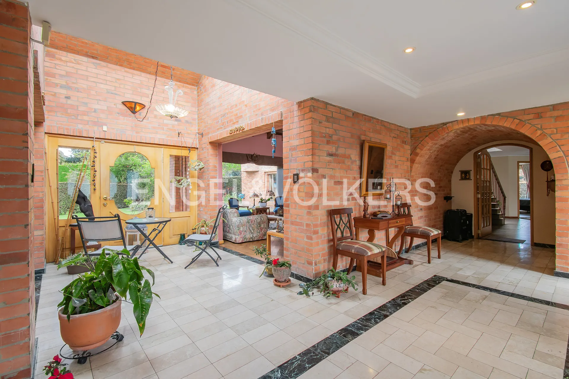 Casa en venta en Guaymaral, Bogotá · foto 2 de 18