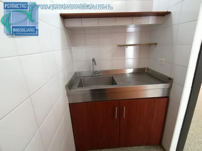 Local en arriendo en Noel, Medellín, 198 m² · foto 3 de 8