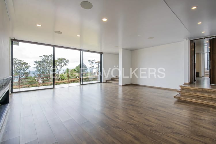 Casa de 4 alcobas en venta en Yerbabuena, Chía, 350 m² · foto 2 de 18