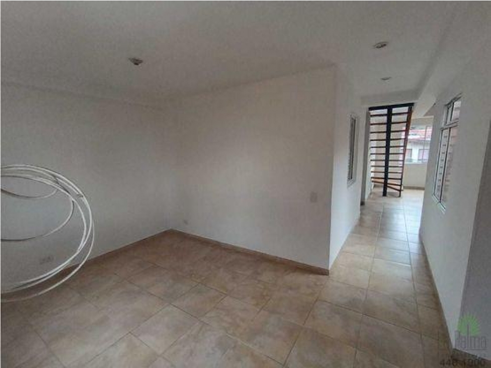 Apartamento en venta en La Milagrosa, Medellín · foto 9 de 18
