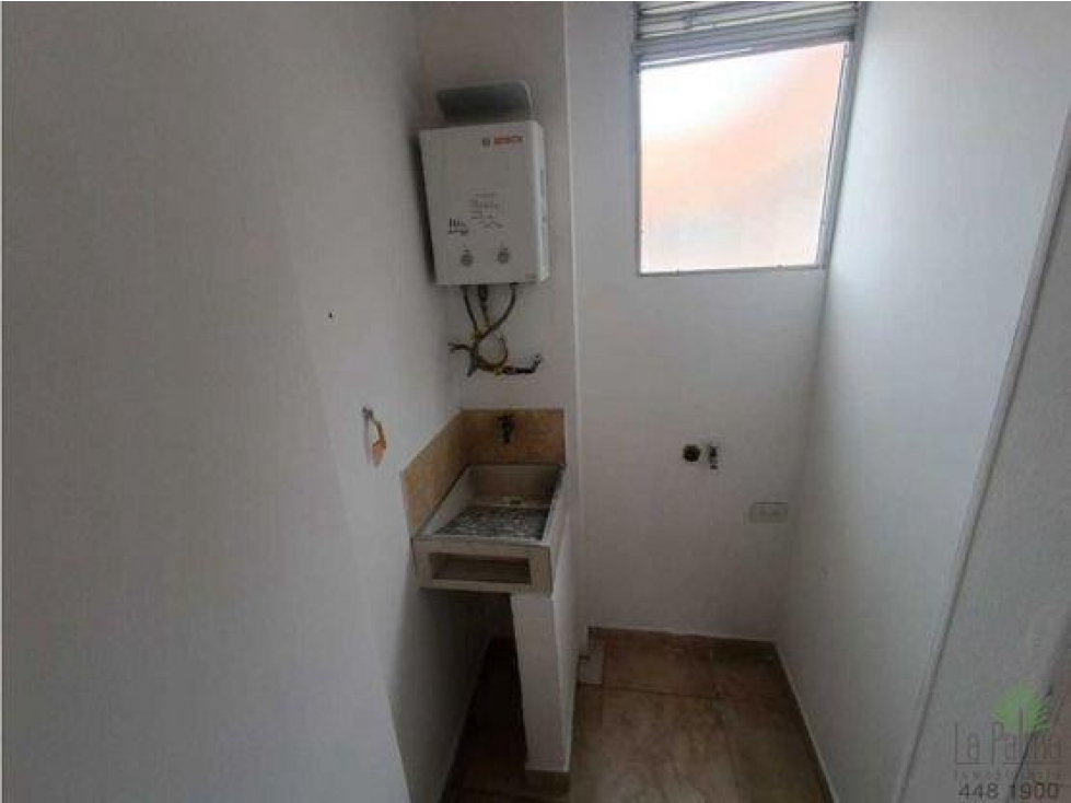 Apartamento en venta en La Milagrosa, Medellín · foto 11 de 18