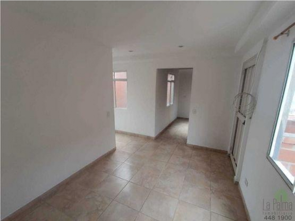 Apartamento en venta en La Milagrosa, Medellín · foto 12 de 18