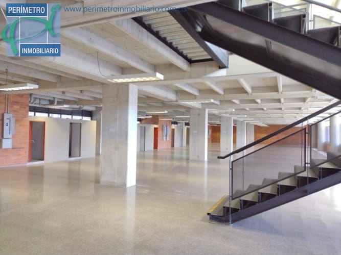 Local en arriendo en Noel, Medellín, 199 m² · foto 2 de 13