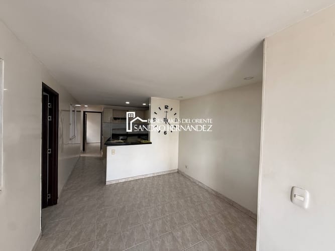Apartamento de 3 alcobas en venta en Villa Helena, Floridablanca, 93 m² · foto 4 de 15