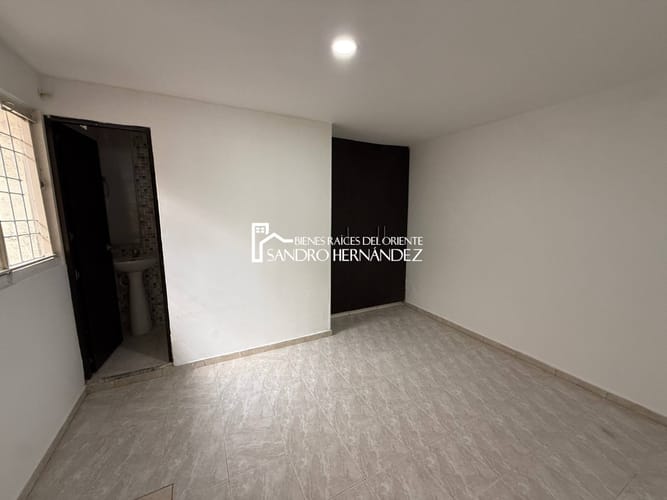 Apartamento de 3 alcobas en venta en Villa Helena, Floridablanca, 93 m² · foto 13 de 15