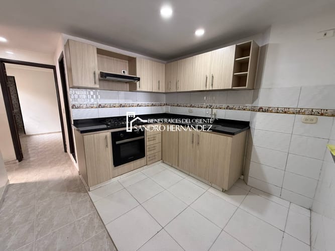 Apartamento de 3 alcobas en venta en Villa Helena, Floridablanca, 93 m² · foto 5 de 15