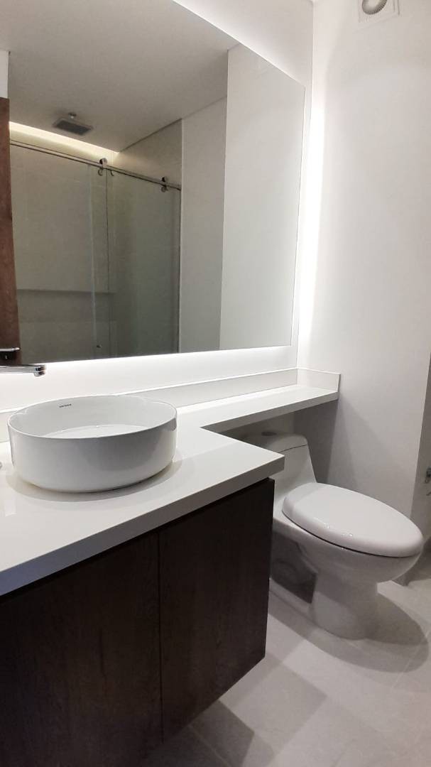 Apartaestudio en arriendo en Chicó Alto, Bogotá · foto 8 de 8