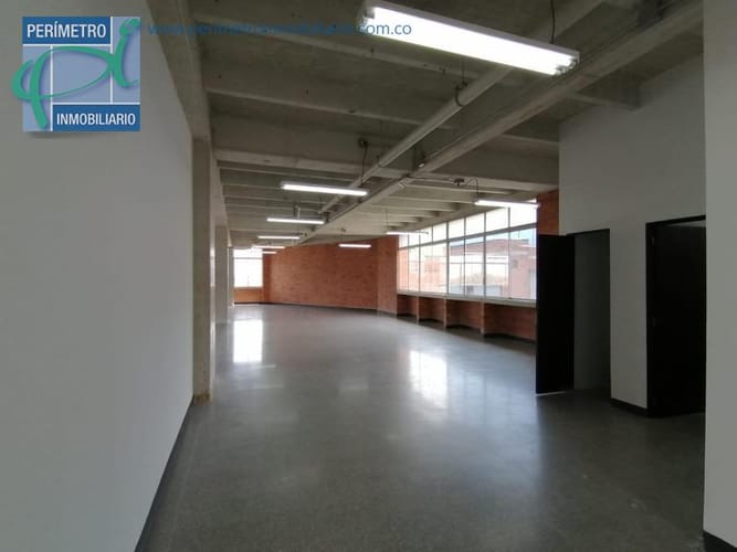 Local en arriendo en Noel, Medellín, 233 m² · foto 2 de 15