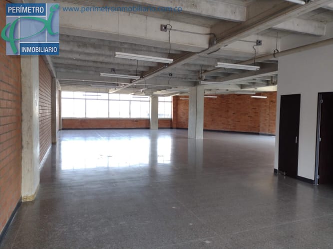 Local en arriendo en Noel, Medellín, 233 m² · foto 12 de 15