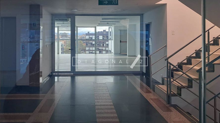 Oficina en Arriendo en Escuela de infanteria, Bogotá