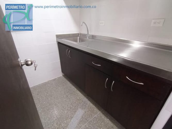 Local en arriendo en Noel, Medellín, 233 m² · foto 4 de 15