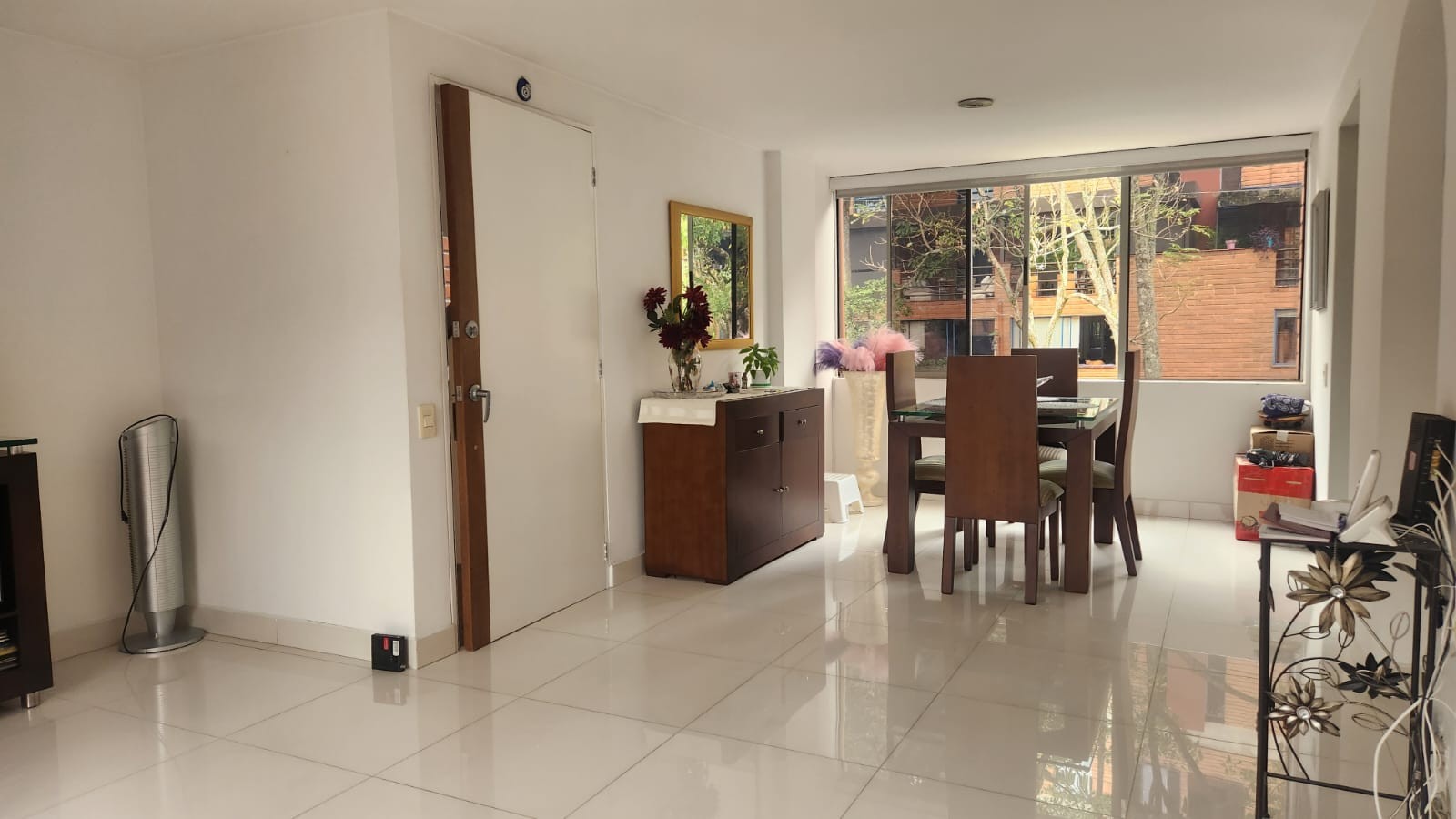 Apartamento en venta en Loma Del Escobero, Envigado · foto 2 de 24