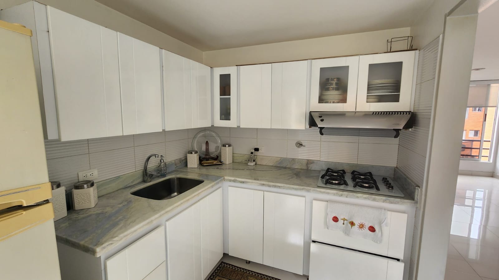 Apartamento en venta en Loma Del Escobero, Envigado · foto 10 de 24