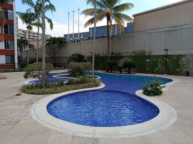 Apartamento en venta en Area Libre - Parque Del Amor, Cali · foto 23 de 24