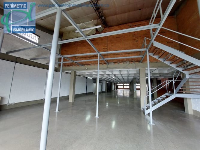 Local en arriendo en Santa Fe, Medellín, 870 m² · foto 3 de 9