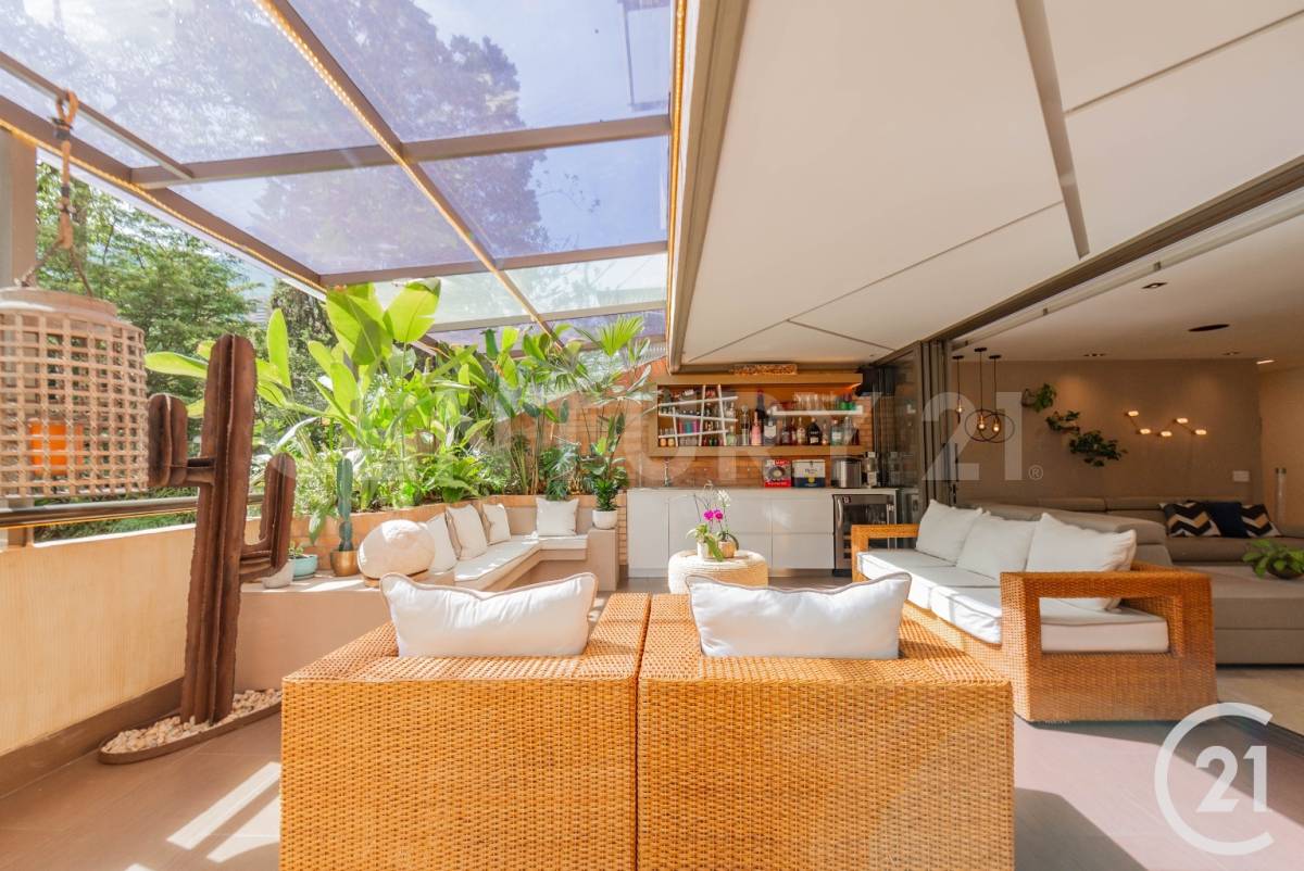 Apartamento en arriendo en El Poblado, Medellín · foto 4 de 24