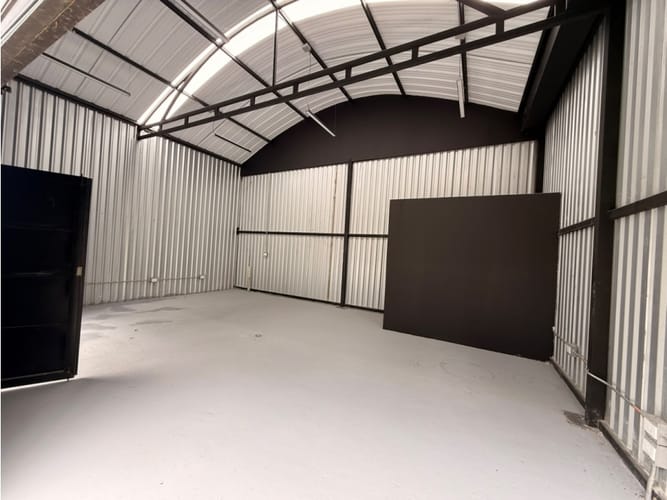 Bodega en arriendo en Llano Grande, Rionegro, 48 m² · foto 2 de 5