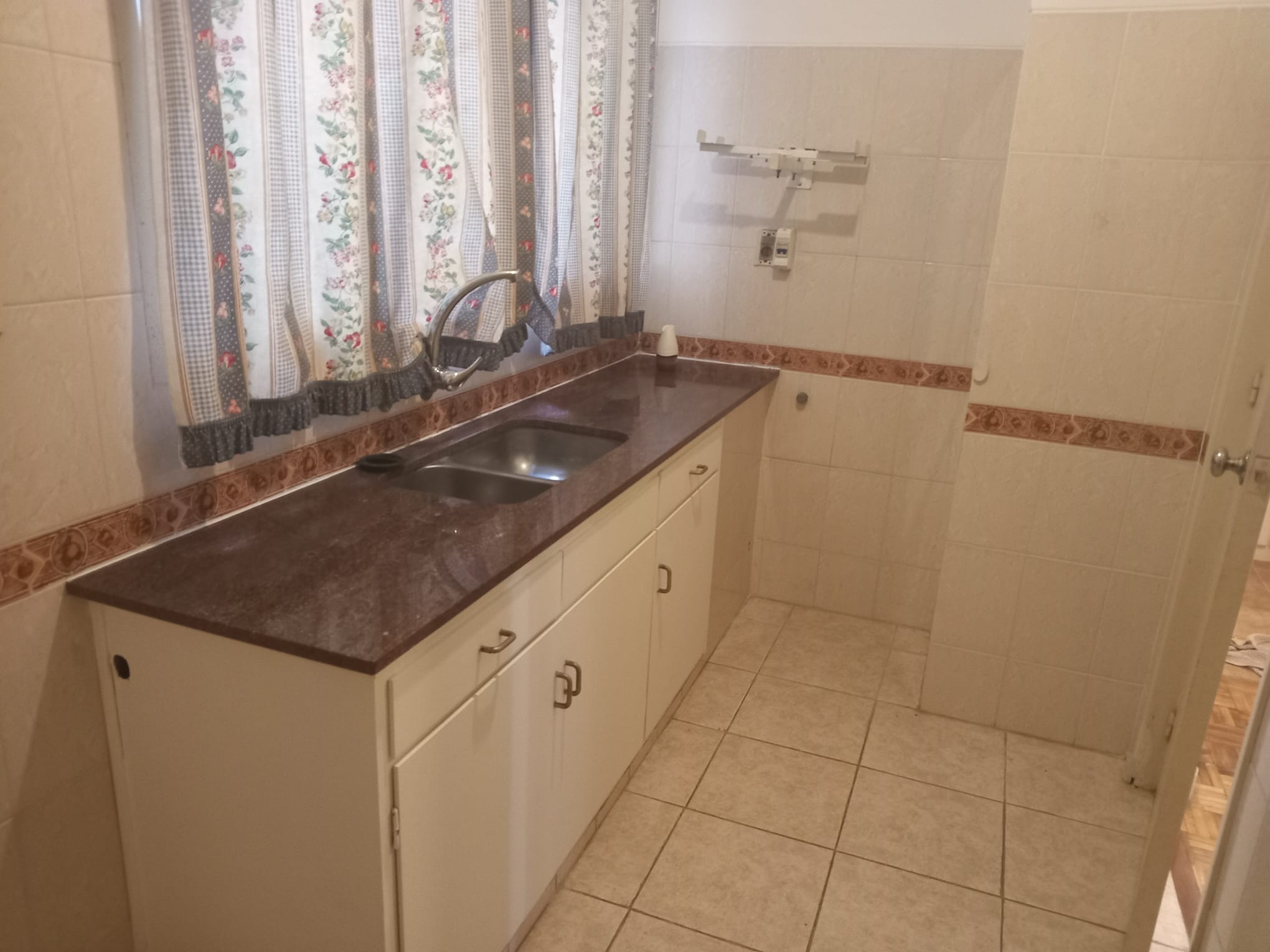 Lindo apartamento de buena construcción, en excelente zona. · Foto 11