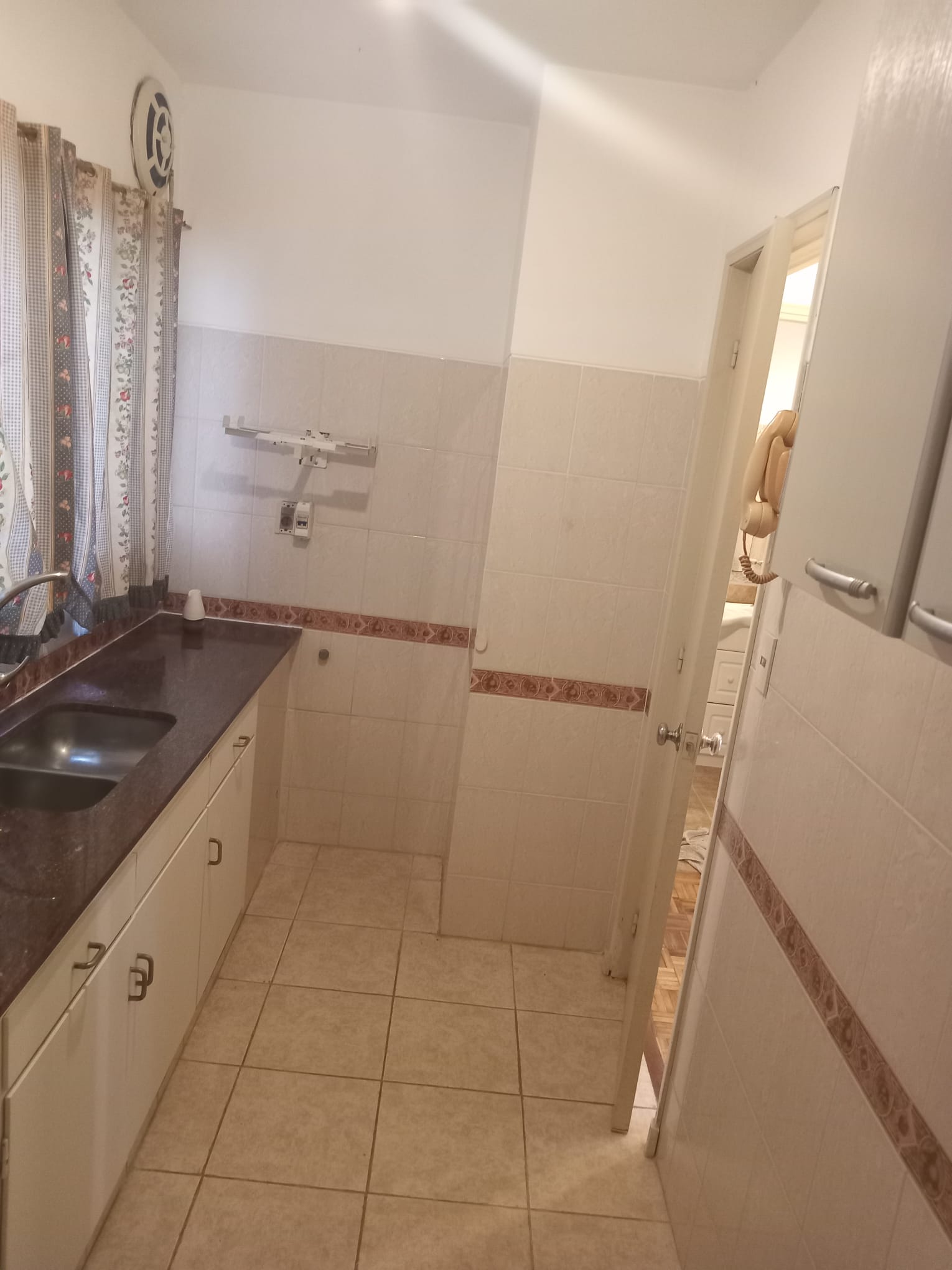 Lindo apartamento de buena construcción, en excelente zona. · Foto 12