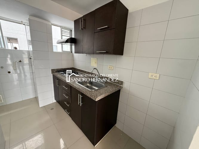 Apartamento de 2 alcobas en venta en Centro, Bucaramanga, 54 m² · foto 5 de 13
