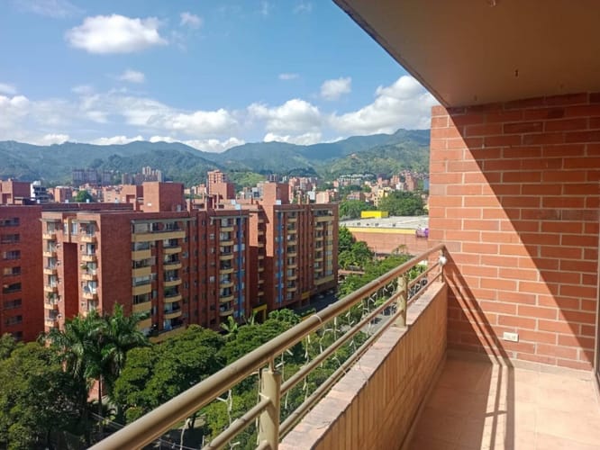 Apartamento de 3 alcobas en arriendo en Lorena, Medellín, 120 m² · foto 5 de 24