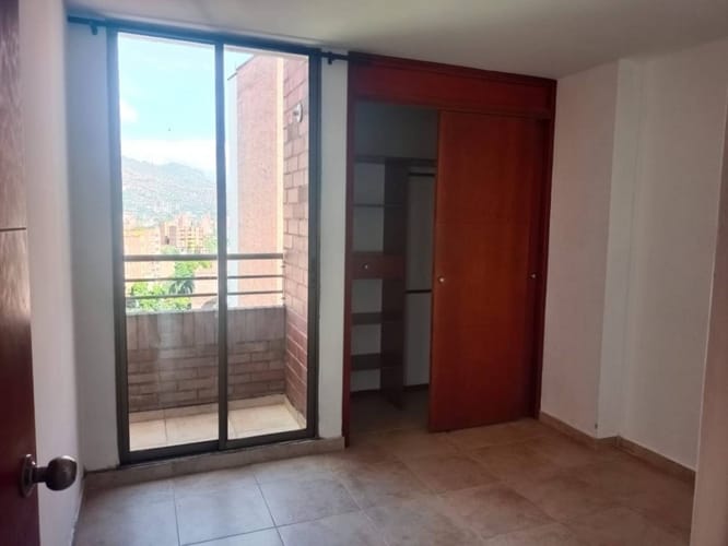 Apartamento de 3 alcobas en arriendo en Lorena, Medellín, 120 m² · foto 9 de 24