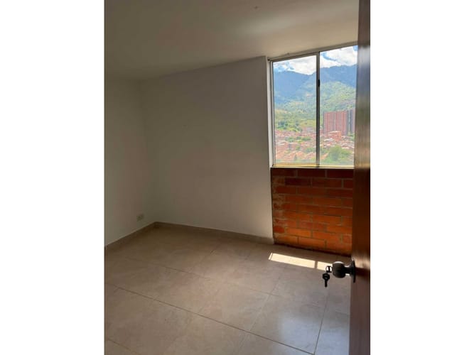 Apartamento de 2 alcobas en venta en Bellavista, Bello, 41 m² · foto 5 de 21