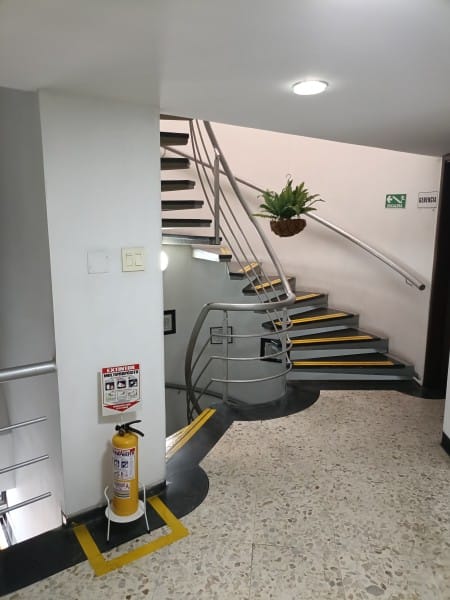 Edificio en venta en Popular, Cali, 490 m² · foto 23 de 24