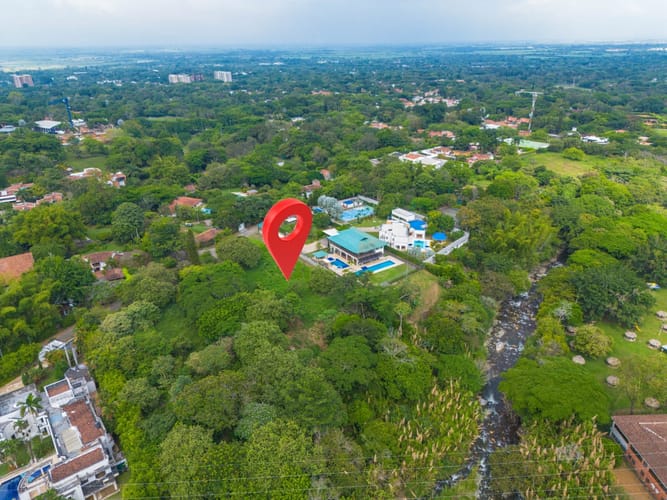 Lote en venta en Pance Alto, Cali, 3685 m² · foto 2 de 23