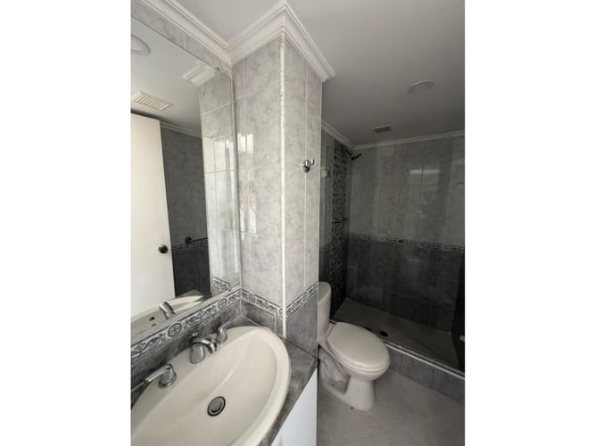 Apartamento de 3 alcobas en venta en El Poblado, Medellín, 100 m² · foto 8 de 13