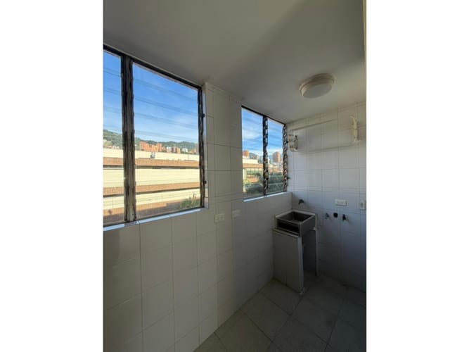 Apartamento de 3 alcobas en venta en El Poblado, Medellín, 100 m² · foto 9 de 13