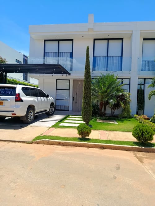 $1.400.000.000 en Villa Antigua