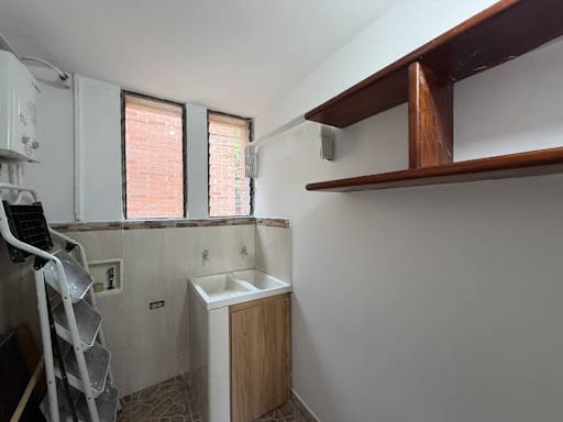 Apartamento de 4 alcobas en arriendo en Loma De Las Brujas, Envigado, 92 m² · foto 8 de 18