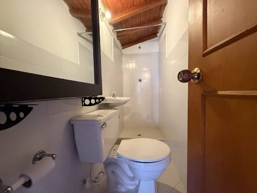 Apartamento de 4 alcobas en arriendo en Loma De Las Brujas, Envigado, 92 m² · foto 14 de 18