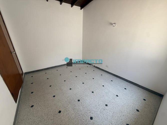 Apartamento de 3 alcobas en arriendo en La Castellana, Medellín, 75 m² · foto 8 de 19
