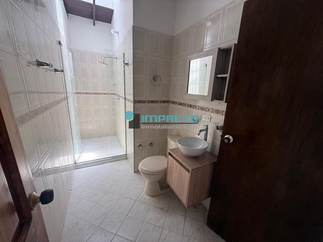 Apartamento de 3 alcobas en arriendo en La Castellana, Medellín, 75 m² · foto 16 de 19