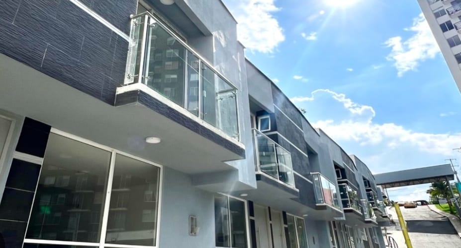 Casa de 3 alcobas en venta en Salvador Allende Bajo, Armenia, 140 m² · foto 3 de 15