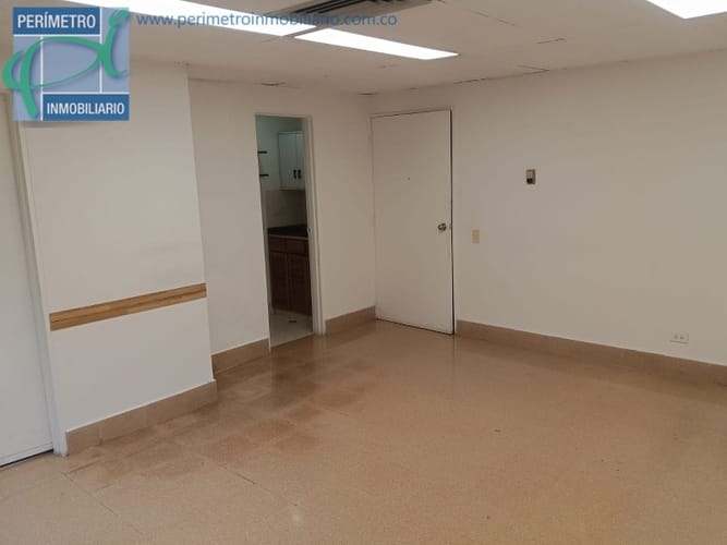 Oficina en arriendo en Milla De Oro, Medellín, 27 m² · foto 2 de 6