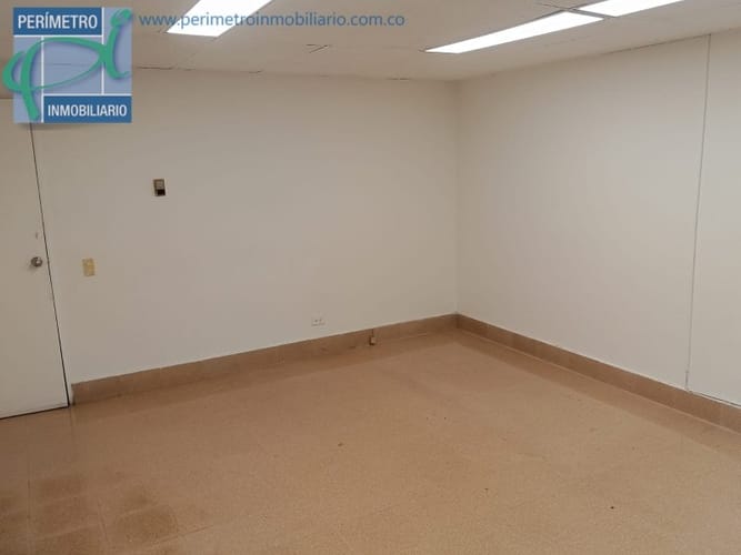 Oficina en arriendo en Milla De Oro, Medellín, 27 m² · foto 6 de 6