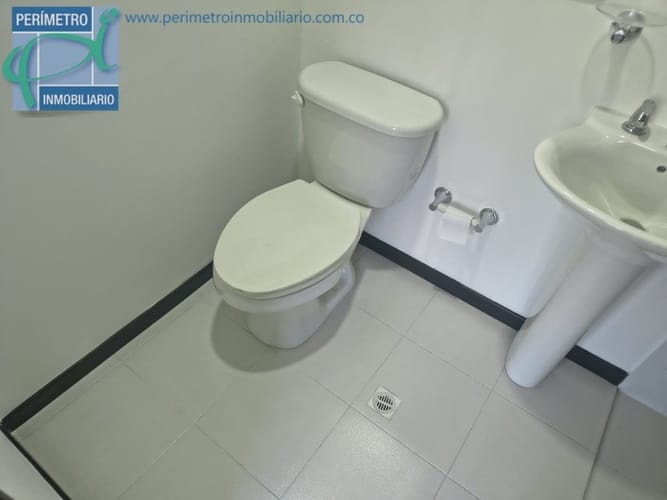 Oficina en arriendo en Las Palmas, Medellín, 70 m² · foto 10 de 11