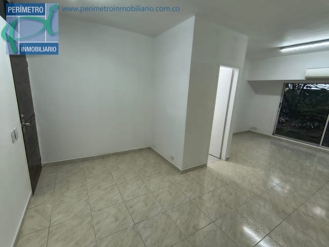 Oficina en arriendo en Milla De Oro, Medellín, 29 m² · foto 3 de 16